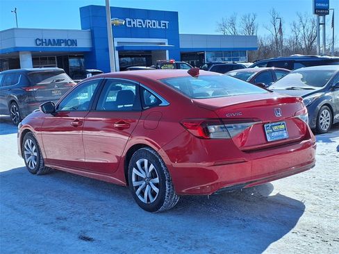 Used 2022 Honda Civic LX image 7