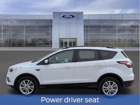 Certified 2018 Ford Escape SE image 2