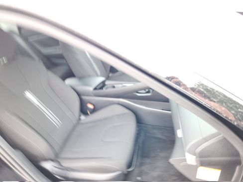Used 2025 Hyundai Elantra Hybrid FWD image 12