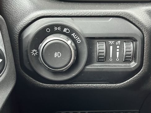 Used 2021 Jeep Wrangler Unlimited Sport AWD/4WD image 37