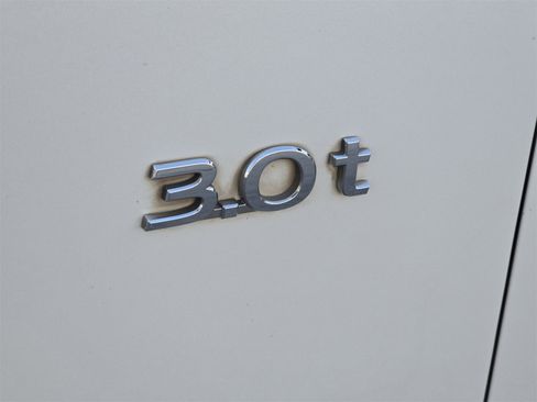 Used 2016 INFINITI Q50 3.0t Premium w/ Driver Assistance Package image 8