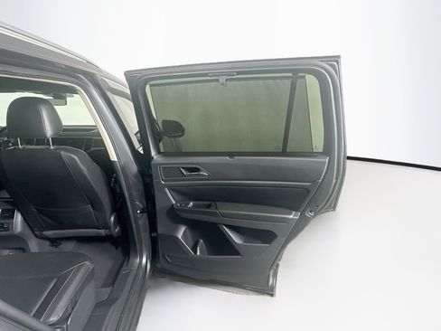Used 2018 Volkswagen Atlas SEL FWD image 31
