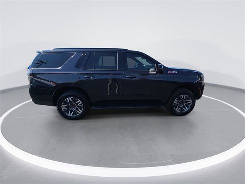 Used 2025 Chevrolet Tahoe Z71 w/ Comfort Package image 9