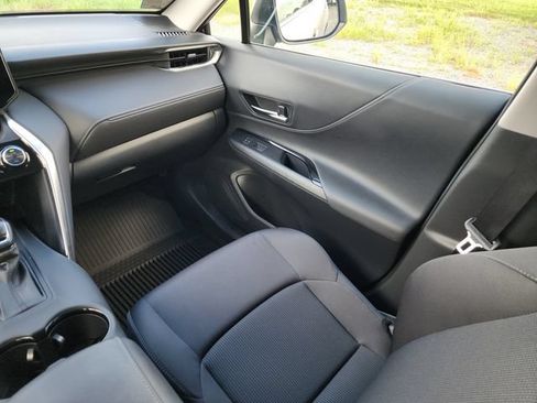 Used 2021 Toyota Venza LE AWD/4WD image 21