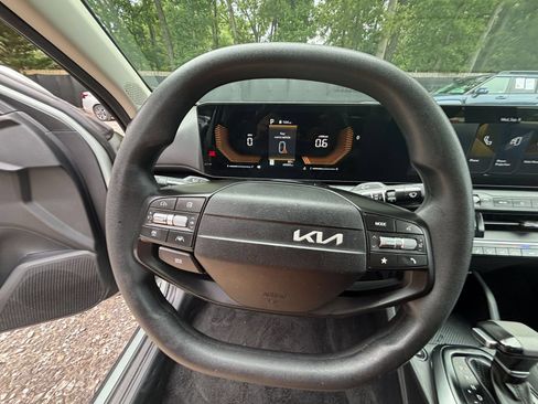 Used 2025 Kia K4 FWD image 28