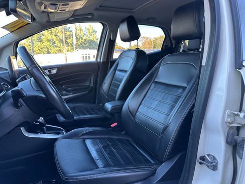 Used 2020 Ford EcoSport Titanium image 9