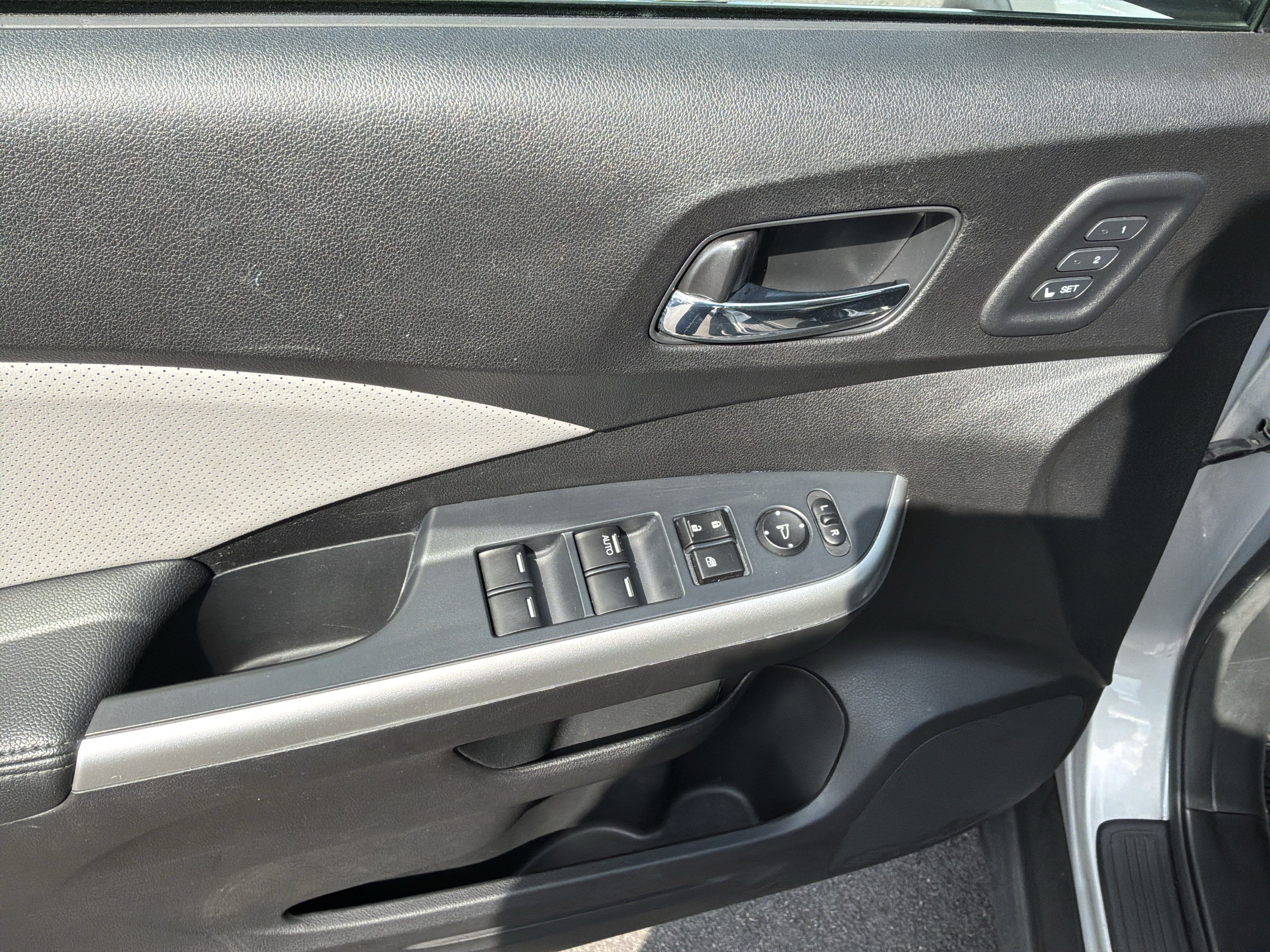 Used 2015 Honda CR-V Touring image 15