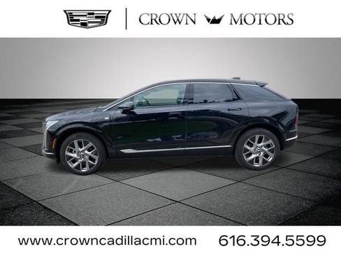 Used 2025 Cadillac Optiq Luxury 2 w/ LPO, Floor Liner Package AWD/4WD image 7