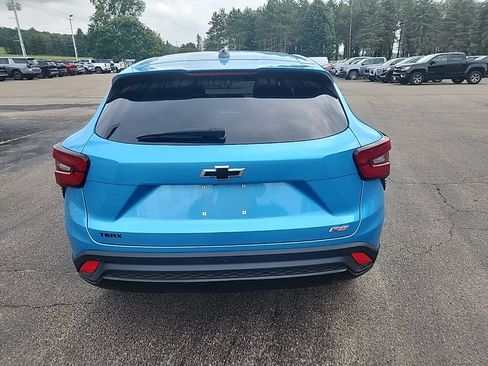 Used 2025 Chevrolet Trax RS w/ Driver Confidence Package FWD image 6