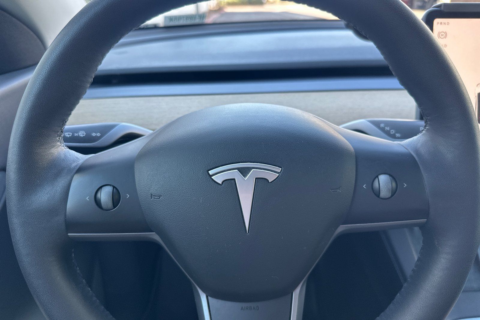 Used 2022 Tesla Model Y Long Range AWD/4WD image 34