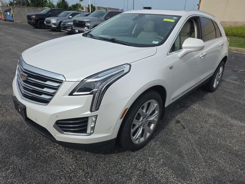 Used 2018 Cadillac XT5 Premium Luxury w/ Driver Assist Package AWD/4WD image 7
