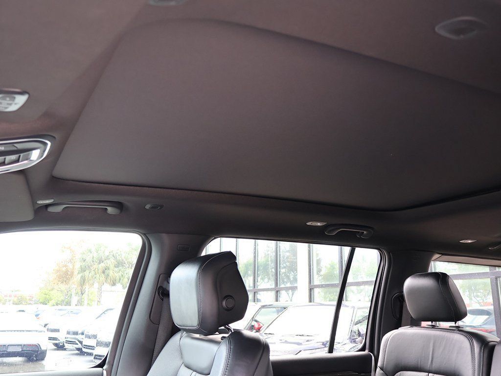 Used 2022 Jeep Wagoneer Series II w/ Premium Group I AWD/4WD image 23