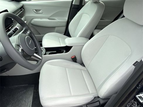 New 2026 Hyundai Kona SE image 11