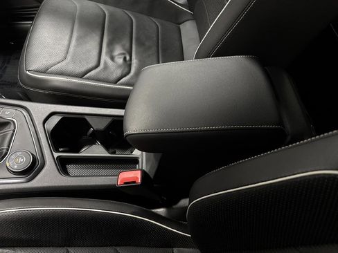 Used 2024 Volkswagen Tiguan SEL R-Line image 21