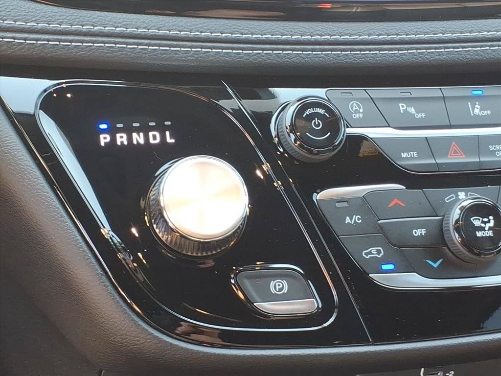 New 2027 Chrysler Pacifica Select FWD image 30