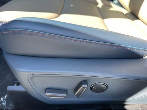 New 2026 Ford Maverick Lariat image 30