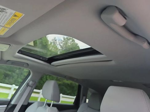 Used 2018 Acura MDX SH-AWD image 18