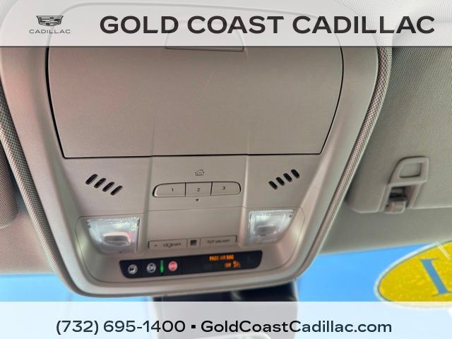Used 2021 Cadillac XT4 Luxury w/ Cold Weather Package FWD image 23