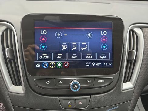 Used 2024 Chevrolet Malibu LT image 32