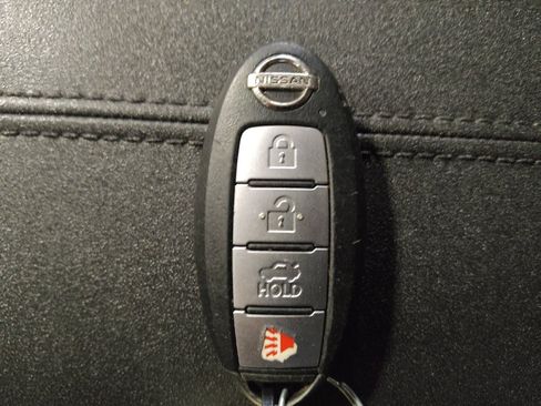 Used 2022 Nissan Sentra SV FWD image 32