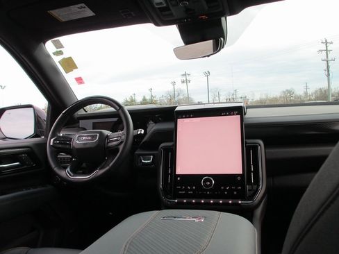 Certified 2025 GMC Yukon AT4 w/ AT4 Premium Plus Package image 30