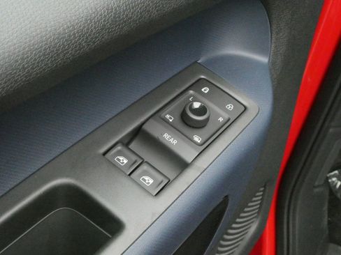 New 2025 Volkswagen ID. Buzz Pro S Plus image 29