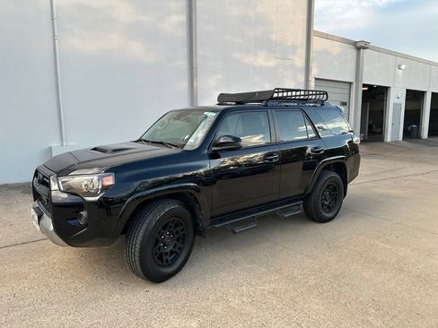 Used 2023 Toyota 4Runner TRD Off-Road AWD/4WD image 1