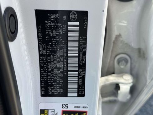 Used 2025 Toyota Camry XLE FWD image 17