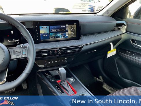 New 2025 Nissan Kicks SR image 7