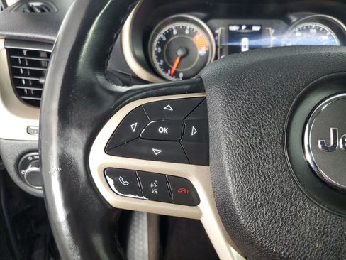 Used 2017 Jeep Cherokee Sport FWD image 23