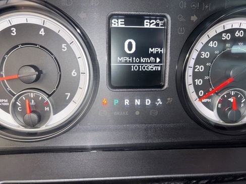 Used 2017 RAM 1500 Express RWD image 16