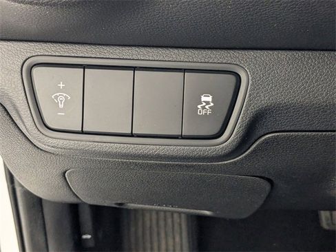 Used 2023 Kia Forte LXS image 13