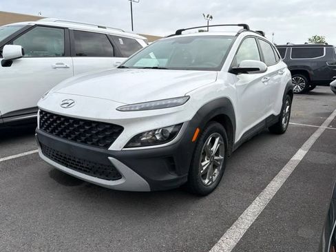 Certified 2023 Hyundai Kona SEL AWD/4WD image 3