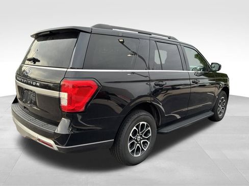 Used 2024 Ford Expedition XLT AWD/4WD image 5