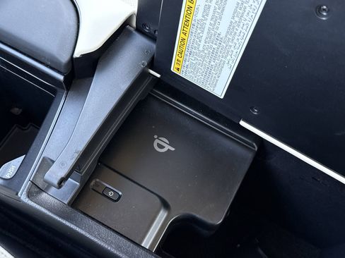 Used 2022 Lexus ES 350 Ultra Luxury w/ Accessory Package 2 image 29