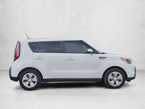 Used 2015 Kia Soul FWD image 4