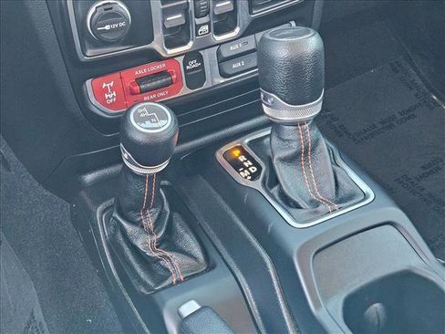 Used 2021 Jeep Gladiator Mojave image 12