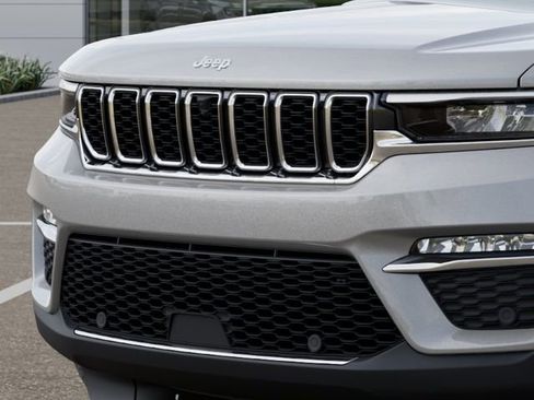 New 2025 Jeep Grand Cherokee Limited w/ Luxury Tech Group II AWD/4WD image 11