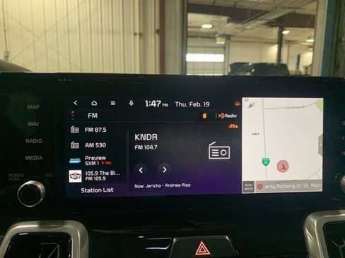 Used 2023 Kia Sorento SX image 15