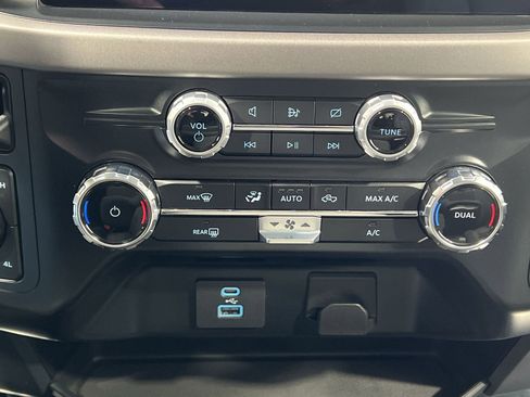Used 2024 Ford F150 XLT image 19