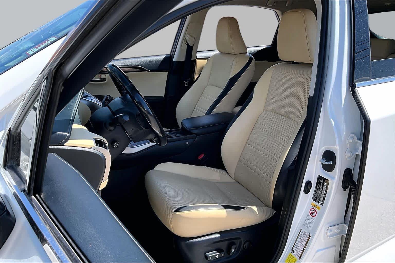 Used 2017 Lexus NX 300h AWD w/ Premium Package image 8