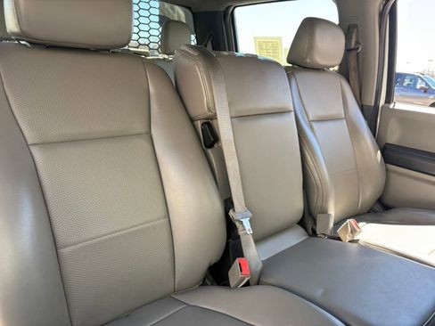 Used 2017 Ford F550 4x4 Crew Cab Super Duty image 36