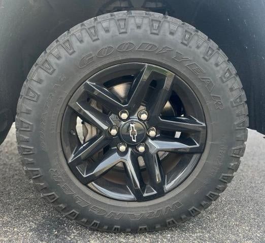 Used 2019 Chevrolet Silverado 1500 LTZ w/ LTZ Premium Package AWD/4WD image 13