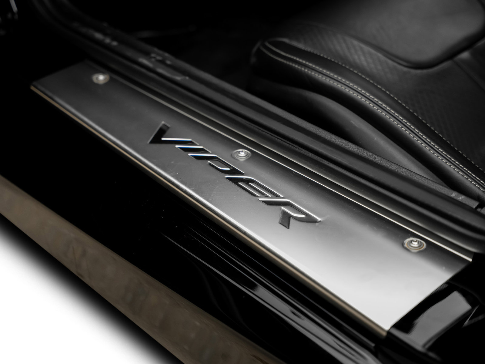 Used 2013 SRT Viper GTS w/ GTS Laguna Interior Pkg RWD image 61