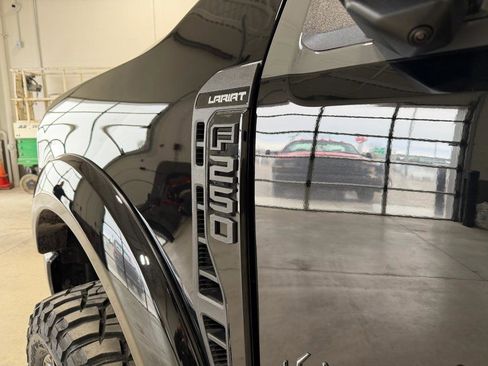 New 2026 Ford F250 Lariat w/ Black Appearance Package image 13