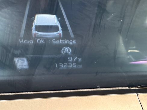 Used 2025 Kia Telluride S FWD image 32
