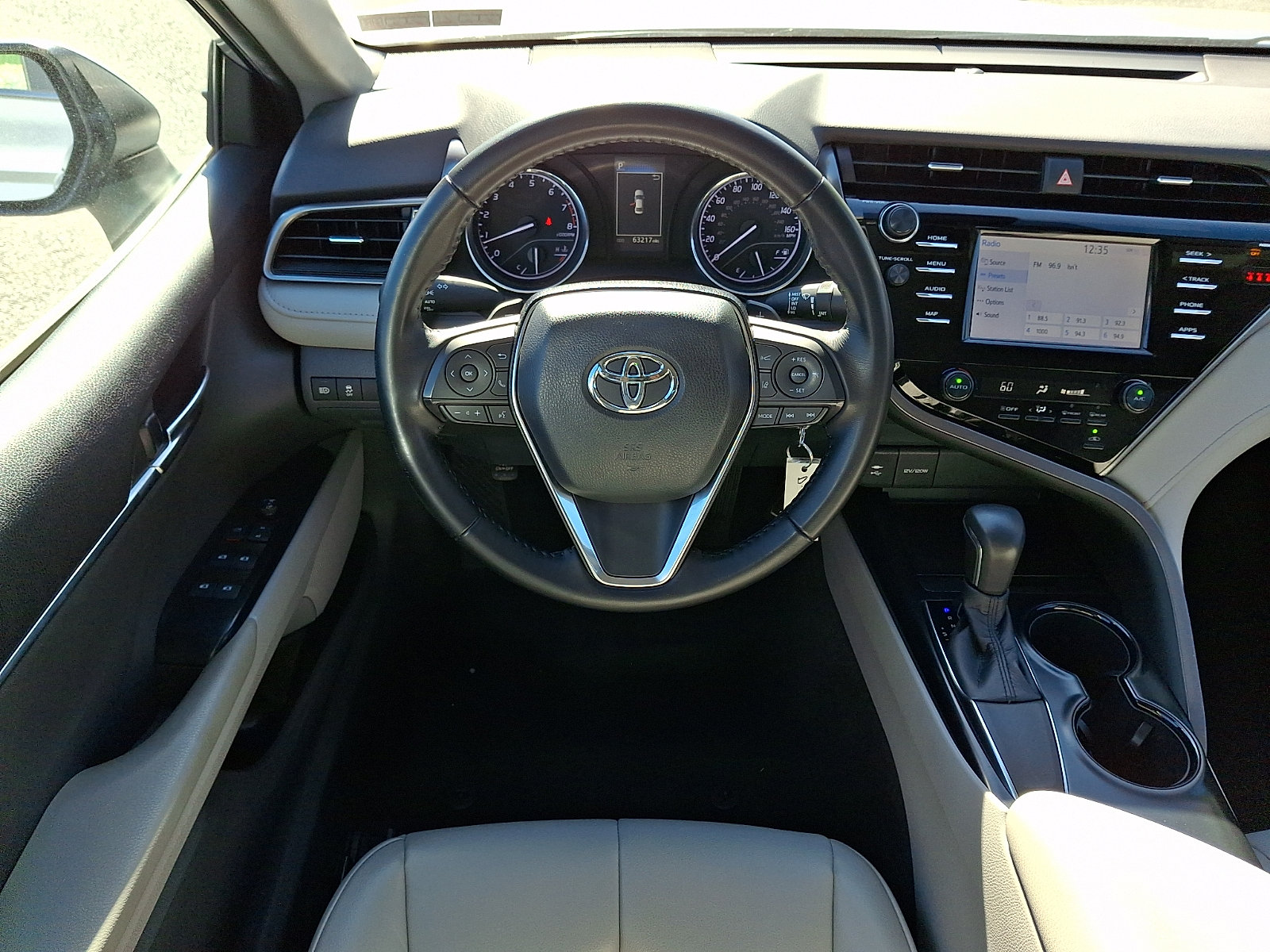 Used 2019 Toyota Camry SE w/ Protection Package (Q2) FWD image 12