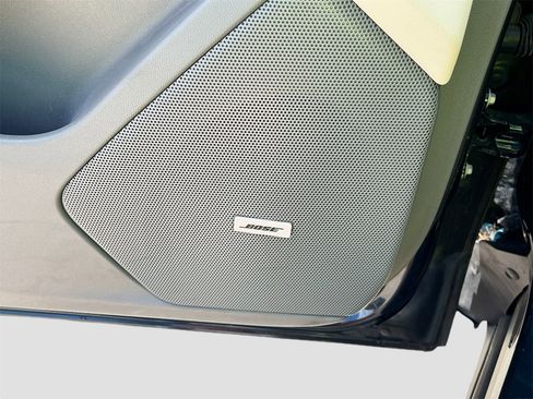 Used 2024 Cadillac XT6 Premium Luxury image 19