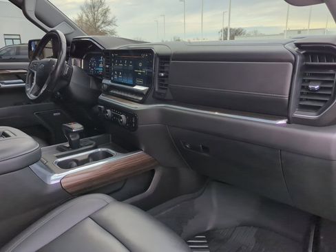 Certified 2022 Chevrolet Silverado 1500 RST image 29