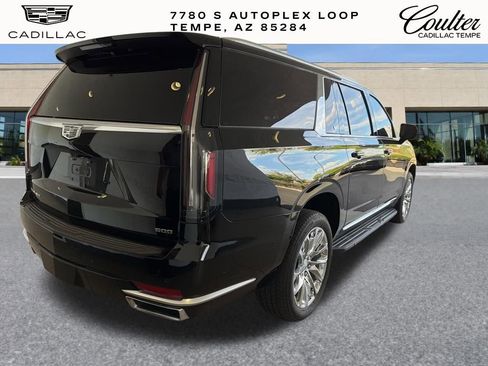 Used 2023 Cadillac Escalade ESV Premium Luxury w/ LPO, Radiant Package image 10
